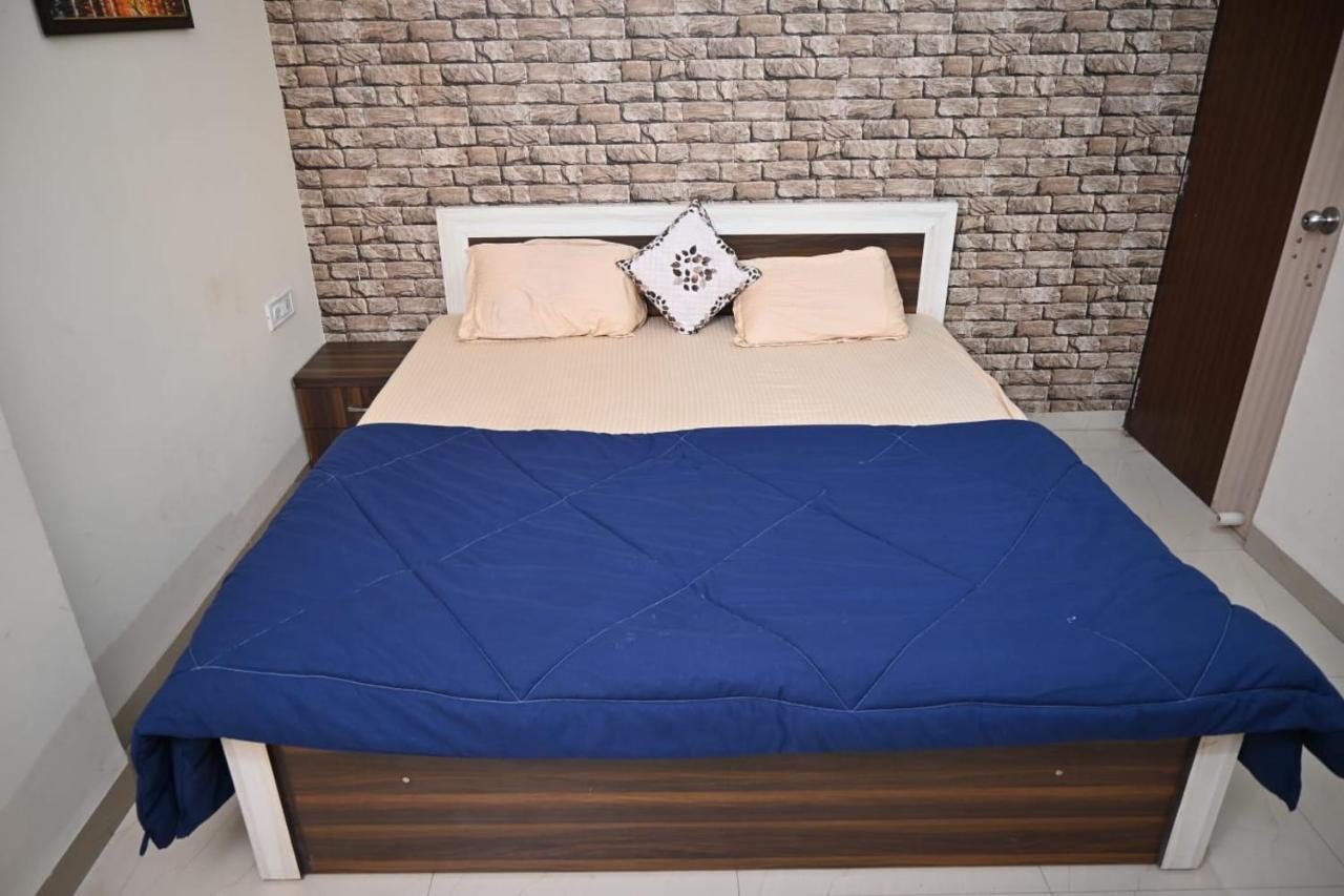 Staeg Heart Of City 2Bhk - 201 Indore Exterior photo